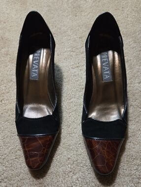 Prevata Black Pumps with Brown Croc-Effect Toe